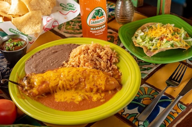 #1 Combinaiton Plate (Chile Relleno with 1 Chalupa).